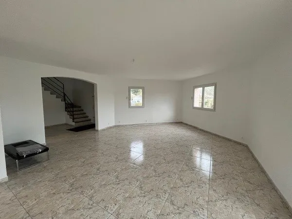 Maison Location Pibrac 18p 251m² 2100€