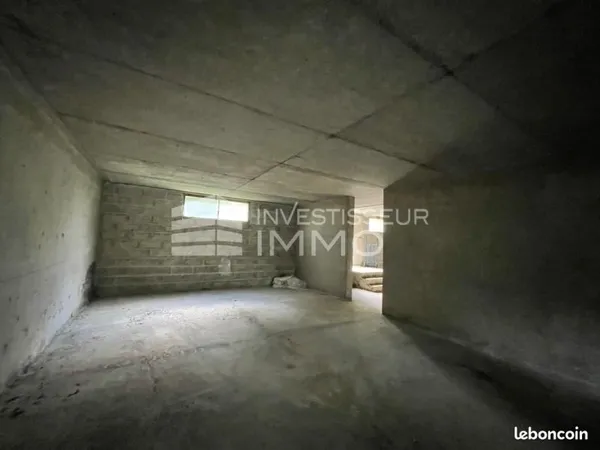 Local 250 m²