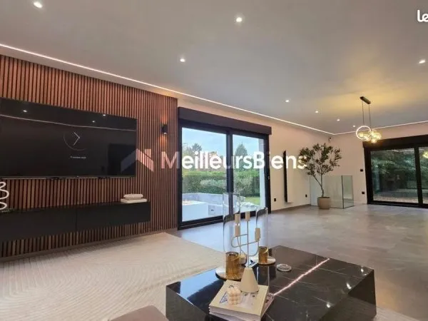 Villa 6 pièces 170 m²