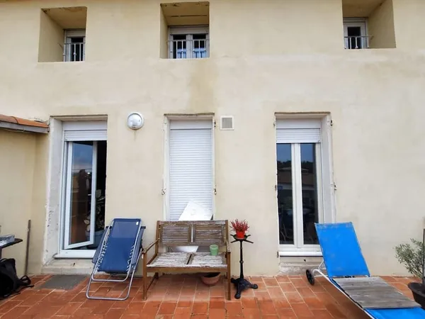 A vendre F3 loué grande terrasse