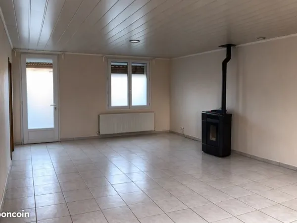 A louer - maison T4 - 80 m2 - proche commodités