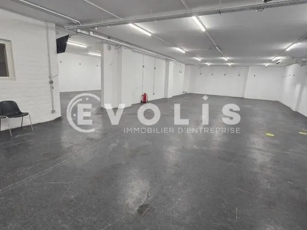 Local commercial 390 m²