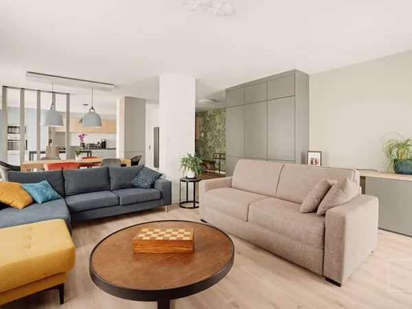 LYON 6, 100m², BALCONS, POSS. GARAGE
