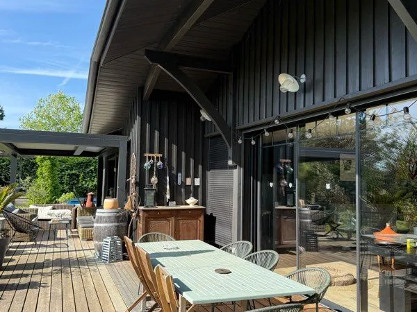 Direct propriétaire maison T6 de style Ferret Capien 200m2 habitables sur parcelle de 1700m2