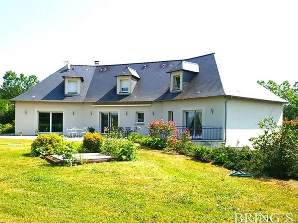 Maison 14 pièces 337 m²