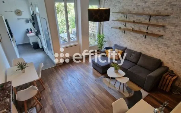 Bien immobilier de rendement Vente Angoulême 6p 145m² 298000€