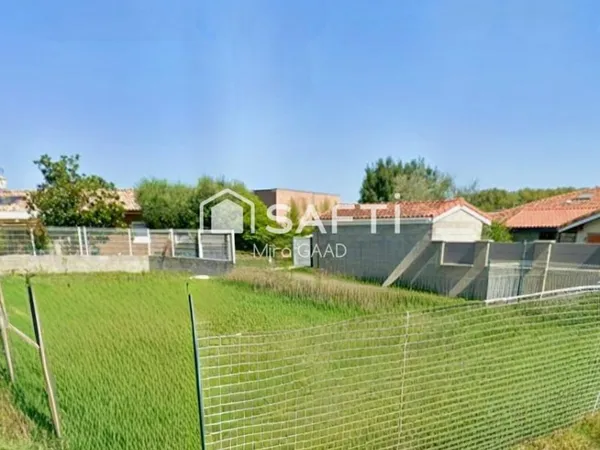 Terrain 380 m2 non viabilisé centre St Jory