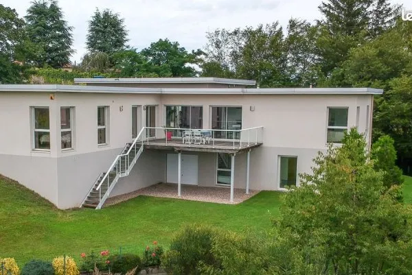 Maison 7 pièces de 233m2 Secteur Golf