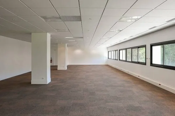 Bureaux 178 m²