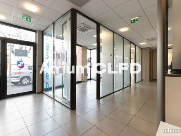 LOCAL COMMERCIAL 113 m² CLERMONT FERRAND