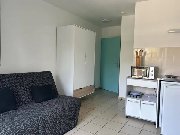 Studio 1 pièce 17 m²