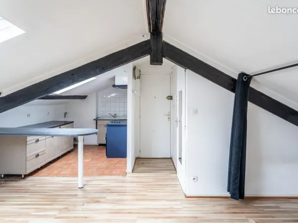 Studio 1 pièce 33 m²