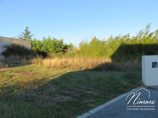 Terrain à bâtir de 516 m2 à Saussines (34160) - 179 900 EUR :