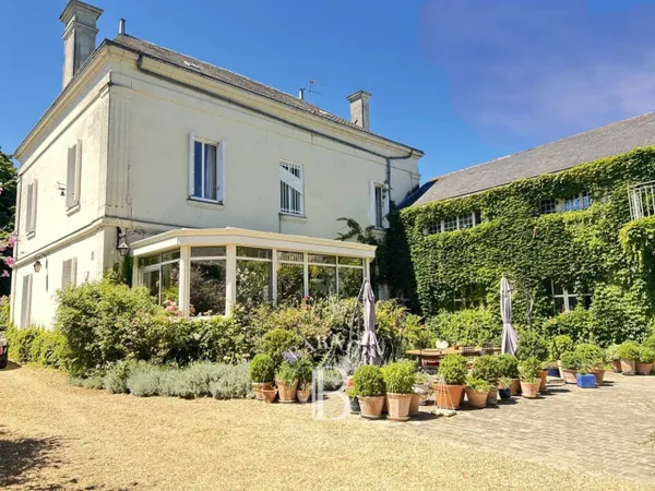 SAUMUR - VARRAINS | Élégante maison de maître rénovée avec pisci