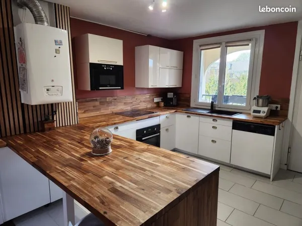 Duplex T3 meublé 74 m² - lumineux - terrasse - parking - Montigny-le-Bretonneux (La Sourderie)