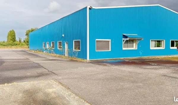 Local Activité Saint Léger sur Sarthe 950 m²