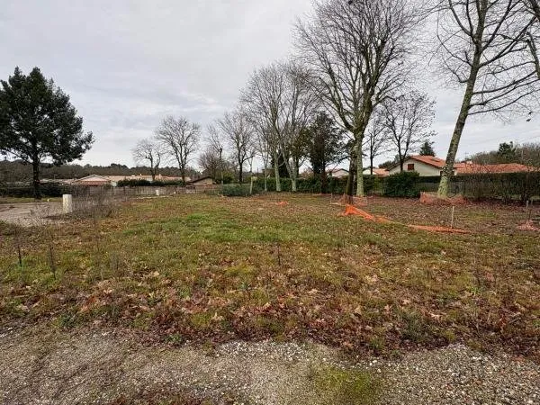 Terrain constructible - Saint Médard en Jalles