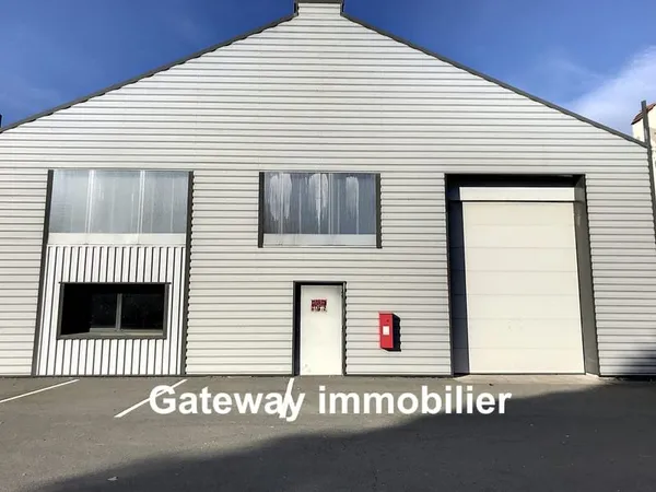 LOCATION ENTREPOT 1000m2 à RIOM 63200