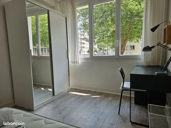 Kergoat, au pied des facs - Appartement meublé de 97m² - Très bon état