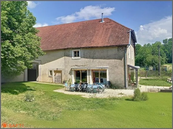 FERME TRADITIONNELLE RÉNOVÉE ET LUMINEUSE
