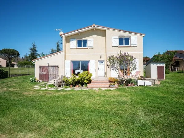 Maison individuelle 4 pièces 93 m2 sur 3000 m2 au calme - GR