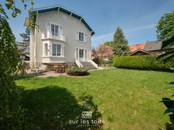 Maison bourgeoise idéalement située