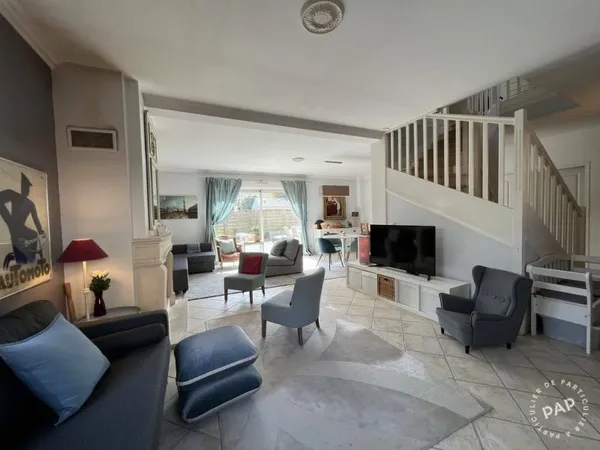 Maison 9 pièces 216 m²