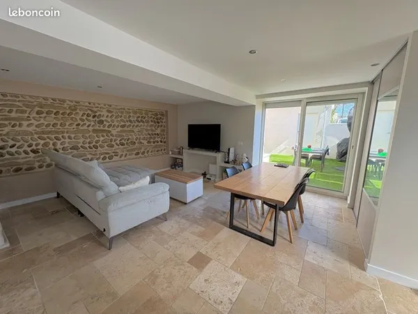 Maison rénovée 85m² au sol - Terrasse plein sud - Sans vis-à-vis - Garage