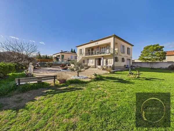 Maison 3 Chambres Centre ville Noves