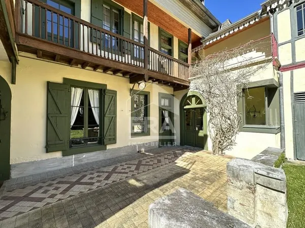 Maison spacieuse de 7 pièces à vendre à Tarbes