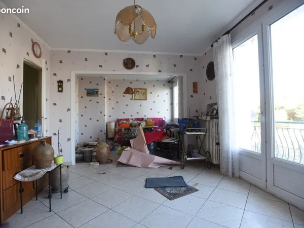 Savenay centre - maison 3 chambres (4 possible ) + garage sur 300 m² de terrain environ