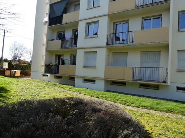 DOMERAT Appartement bel appartement de 59 m2 loué idéal pour