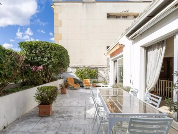 APPARTEMENT A VENDRE DUPLEX DERNIER ETAGE RANELAGH / AUTEUIL