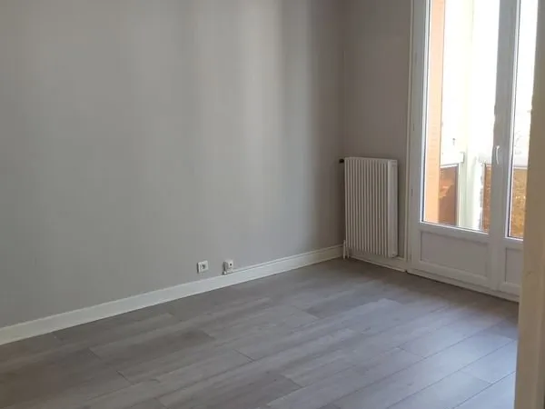 T2 Traversant 55m2