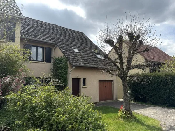 TALANT - agréable maison avec jardin et garage