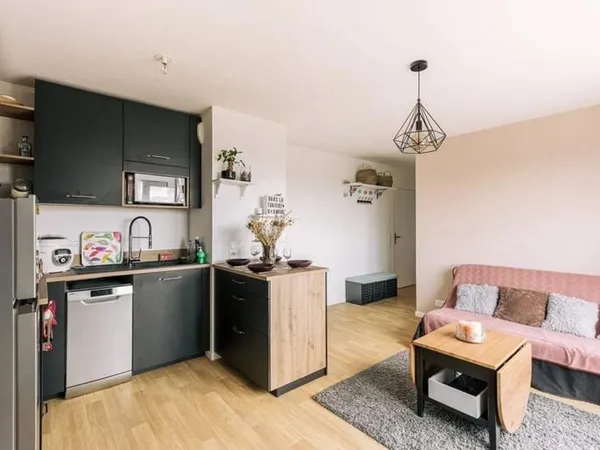 Appartement lumineux avec terrasse à Villepinte
