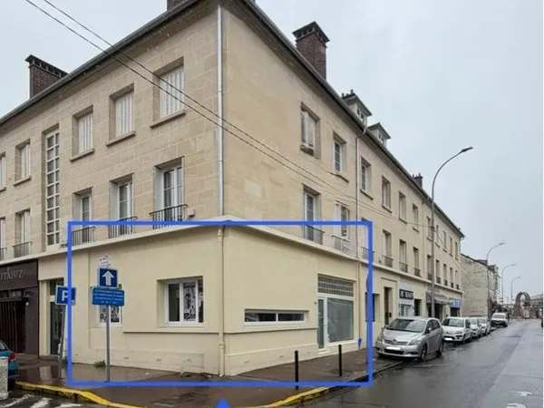 Local commercial 65m2 - hyper centre