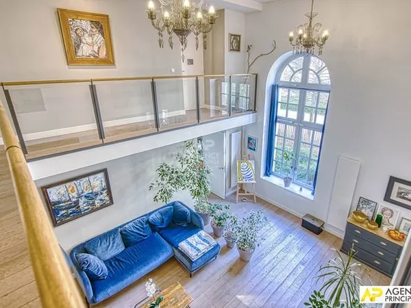 Versailles Notre-Dame 'les carrés Richaud' Triplex d'exception de 168 m² carrez occupant 3 niveaux d