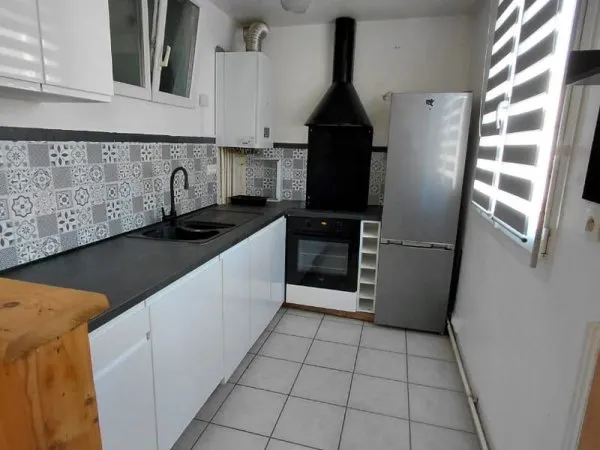 A LOUER APPARTEMENT T3 - SAINT-MARTIN / BOULEVARD MONTAIGNE