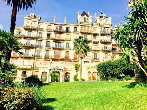 Studio atypique 55 m² avec mezzanine, dernier étage, terrasse vue mer - Château Vallombrosa, Cannes 