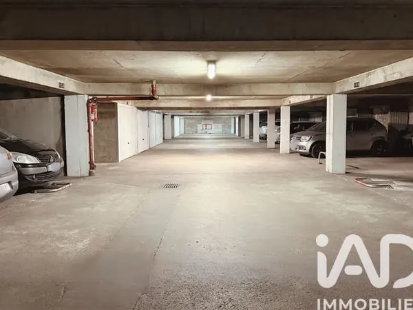 Parking 12 m²