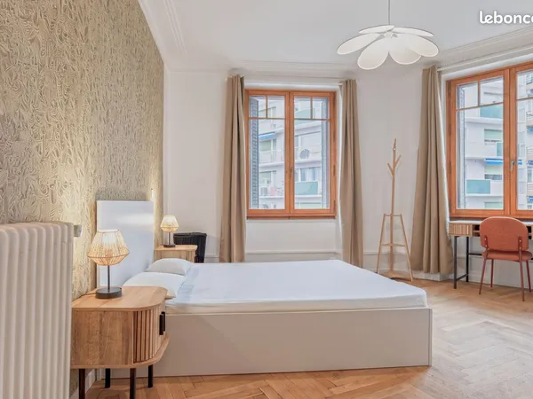 🇫🇷 Meublé 19 m² avec SDB & WC PRIVATIFS - 200 m gare Annemasse / Léman Express 🇬🇧 Furnished 19 sqm w