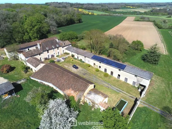 Demeure de Prestige - 325m² - Valdivienne