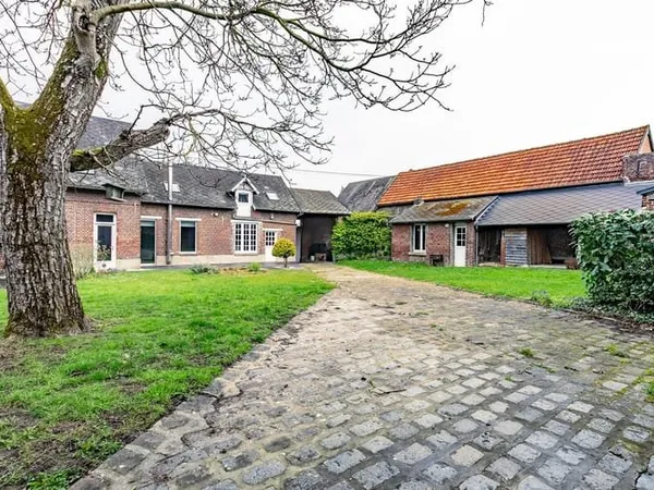 Maison 5 pièces 174 m²