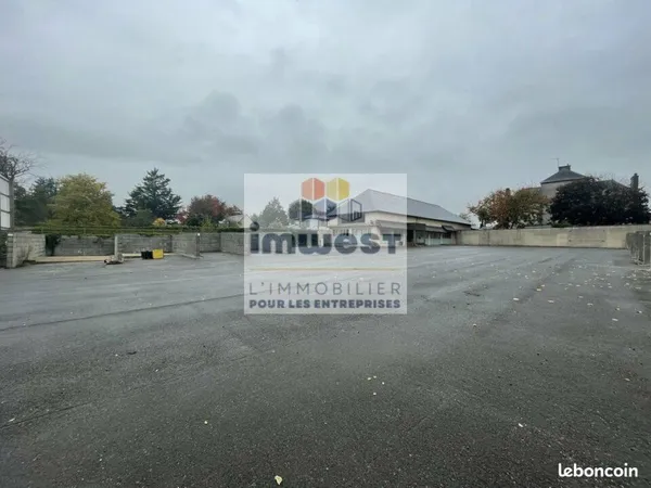 LOCAL D'ACTIVITE 440 m² MONTGERMONT