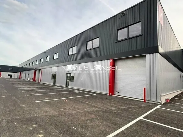 Bureau 359 m²
