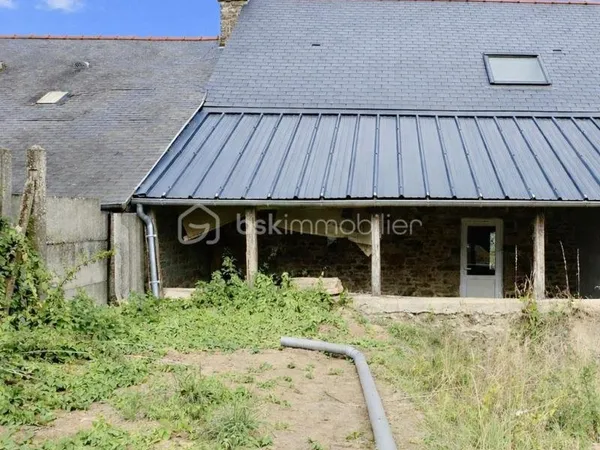 Maison en pierres, 3CH, à finir de rénover - GROS POTENTIEL