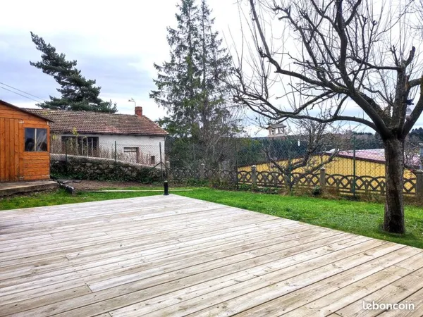 Duplex 99,30 m² -avec 3 chambres et jardin 100 m² à Saint-Just-Malmont