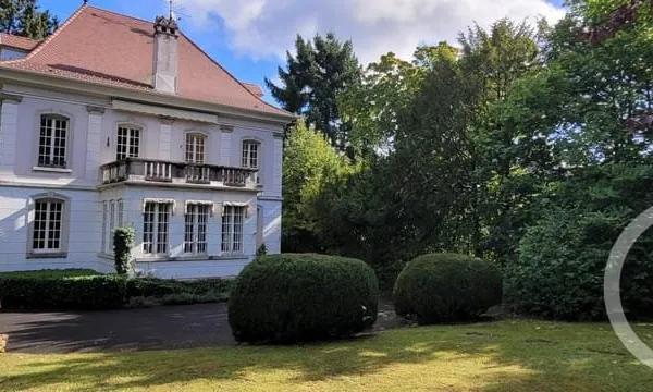 Maison 11 pièces 250 m²