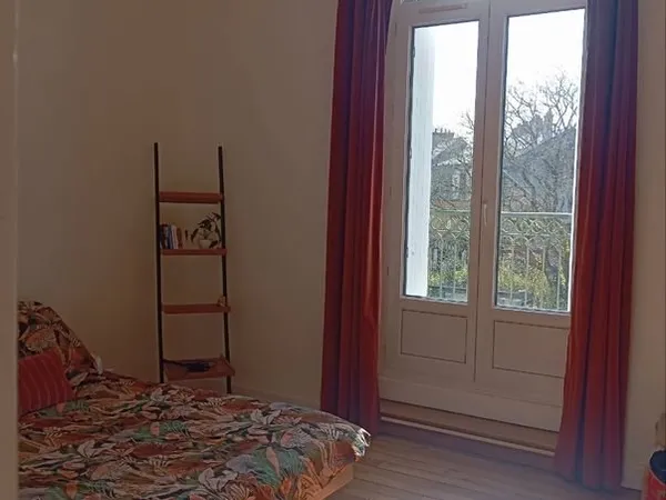 T2 51 m² centre Fougères - lumineux - balcon - 570 CC